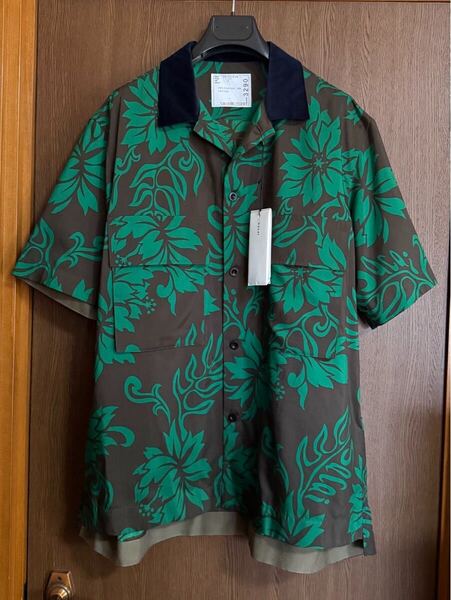 4新品 sacai フローラル プリント 半袖シャツ ブランドロゴ 24SS size 4 XL Tシャツ 半袖 カットソー オープンカラー サカイ メンズ カーキ