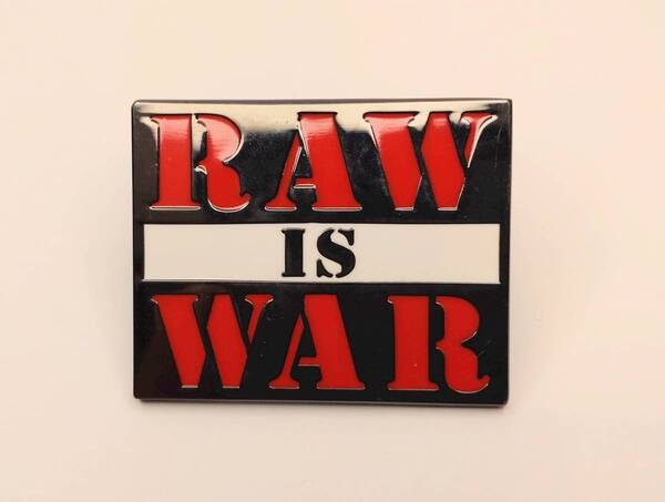 送料無料 RAW マンデーナイトロウ ピンブローチ ピンズ バッジ 月曜テレビ戦争 WCW アメリカン雑貨 スマアク
