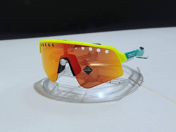 新品 Oakley オークリー Sutro Lite Sweep Vented ストロ スートロ ライト スイープ ベンテッド PRIZM Ruby サングラス OO9465-0639