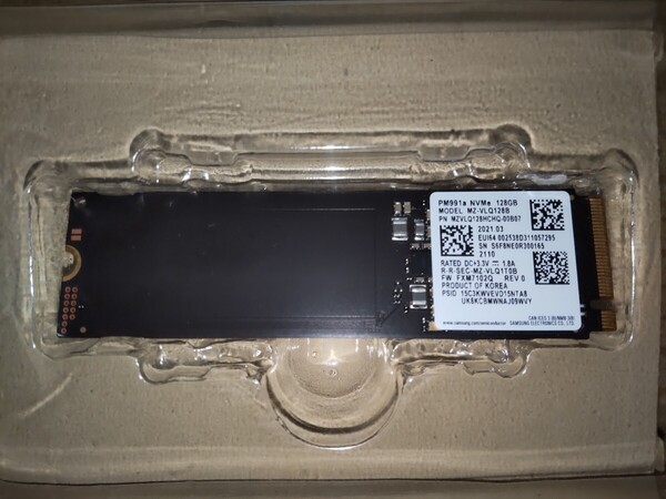 M.2 NVMe SSD 128GB PCIe3.0x4 SAMSUNG PM991a 70回 9時間 2021年製 MZ-VLQ128B MZVLQ128HCHQ 使用少ない 美品