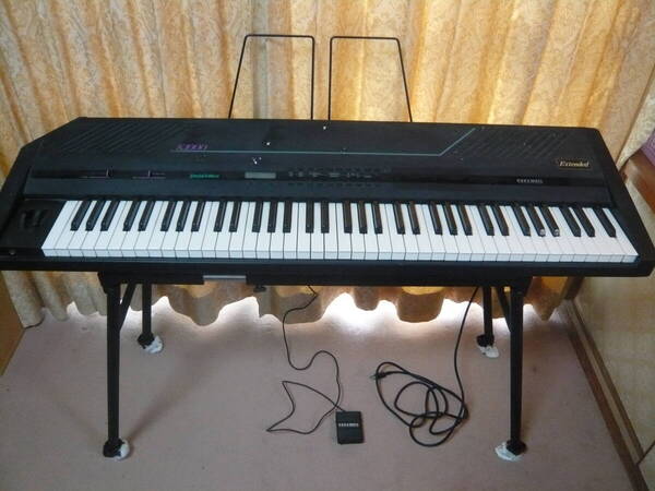 KURZWEIL カーツウェル K-1000 EXT SN92104162 (製造・鈴木楽器製作所 日本製) 専用ハードケース 純正ペダル・譜面立て・ACコード付