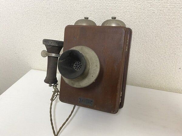 送料無料■昭和レトロ アンティーク 電話 電気通信省 札幌電気通信工作工場 電話機 壁掛け