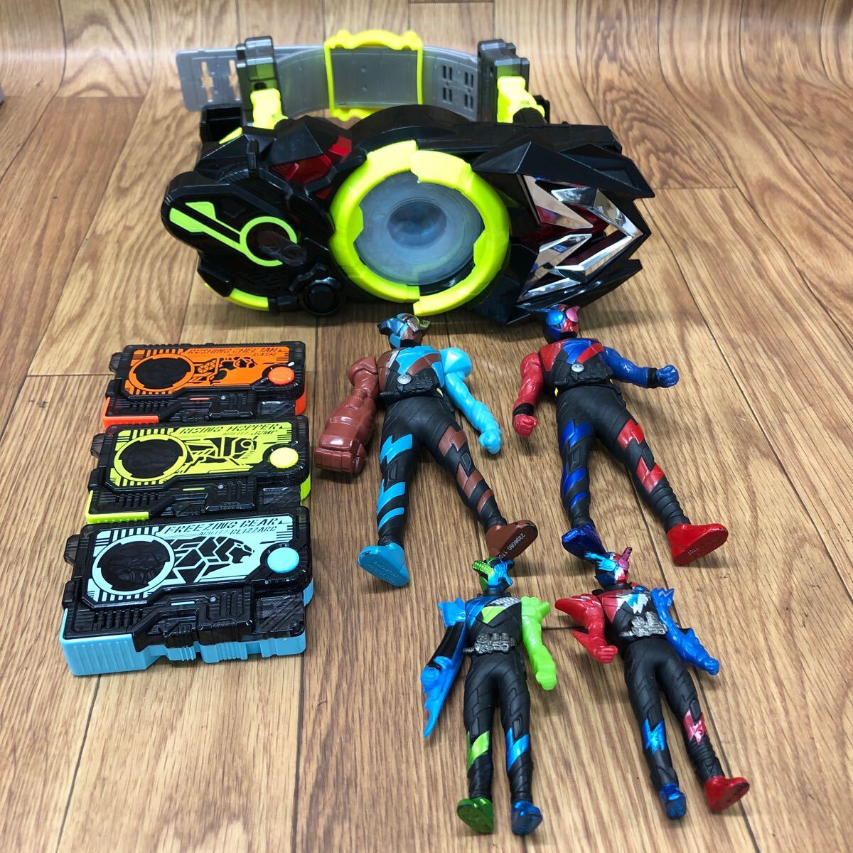 昭和 レトロ 仮面ライダー ベルト ウルトラマン ソフビ ブリキ