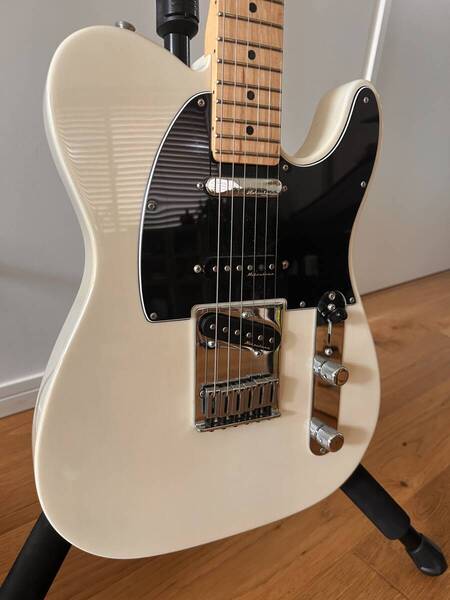 Fender Mexico(フェンダー)Deluxe Nashville Telecaster White Blonde ソフトケース付き