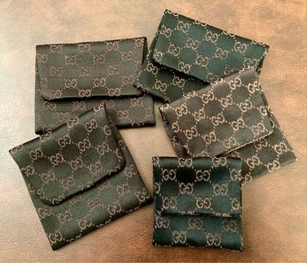【即決】GUCCI/グッチ ジュエリー保存袋/アクセサリー入れ 大4枚.小1枚 合計5枚セット(リング,ブレスレット,ピアス,ネックレスなどの保存に