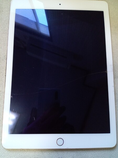 S1680 iPad Air 第2世代 A1567 Appel アップル タブレット アイパッド 動作未確認 現状品 JUNK 送料無料