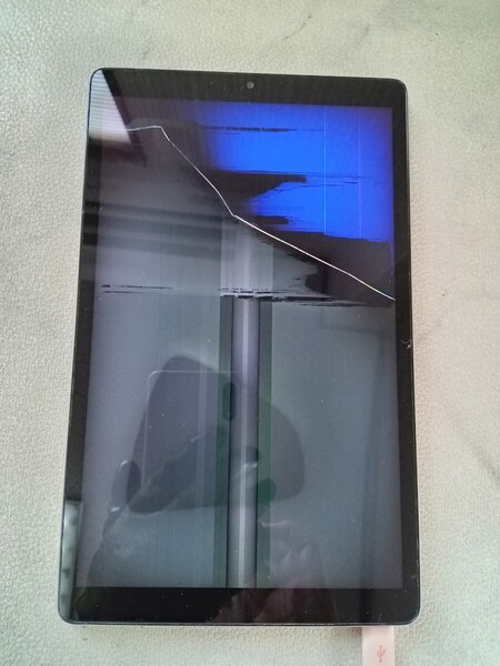 S2746 docomo dtab d42A/Android/タブレット/ 動作詳細未確認 現状品 JUNK 送料無料