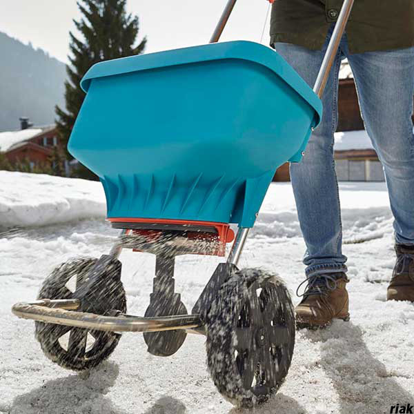 【大容量18L 散布幅調節可能散布機】 散布機 肥料散布 種まき 融雪剤 砂利 庭作業 通年対応 耐久性抜群 高品質プラスチック