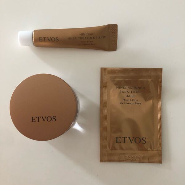 2024年11月入荷品 エトヴォス etvos ミネラルインナートリートメントベース リフレクティングスキンパウダー サンプル ピンクベージュ