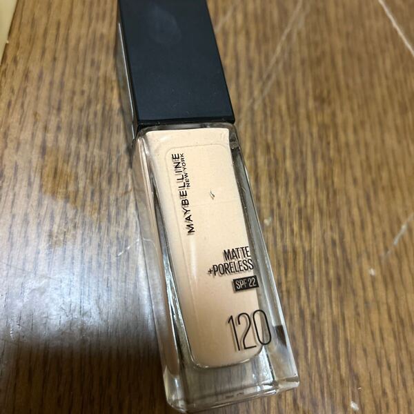 リキッド コスメ ファンデーション