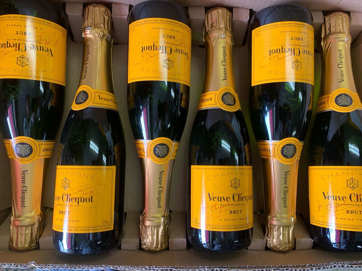 Veuve Clicquot ヴーヴ・クリコ イエローラベル アロー カプセル
