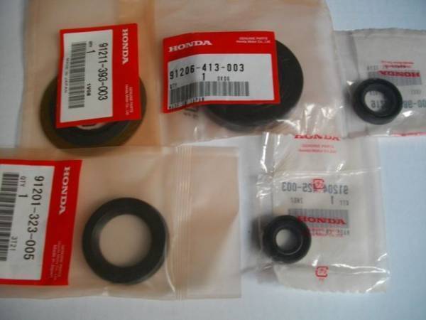 ペイペイCB250N CB250T CB400T CB400N ホーク2 ホーク3 CB400D スーパーホーク3 純正 エンジン オイルシールセット5点