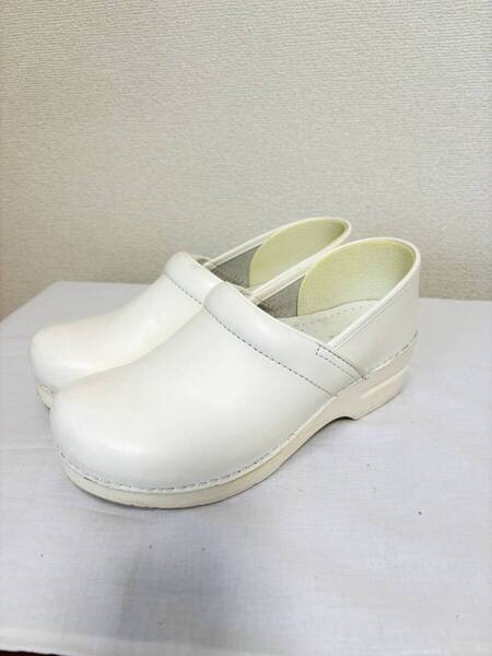 ダンスコ DANSKO 数回着のみ PROFESSIONAL BOX プロフェッショナル ボックス サイズ40(ユニセックス)ホワイト 送料込み