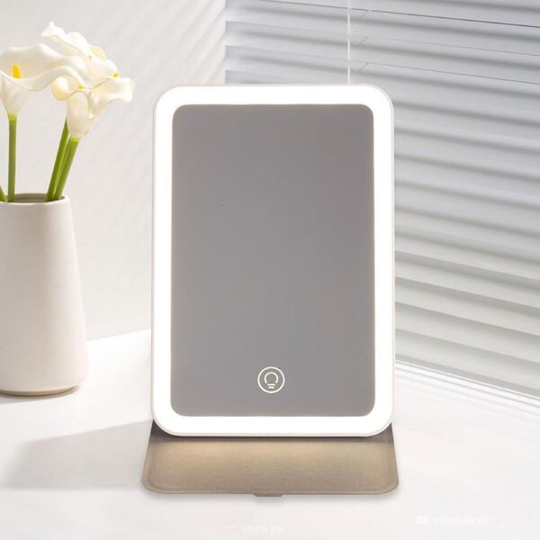 折りたたみミラー LED化粧鏡 卓上ミラー 手鏡 USB充電式 タッチパネル操作 明るさ調節可 女優鏡 スタンドミラー 持ち運び便利 レザーカバー
