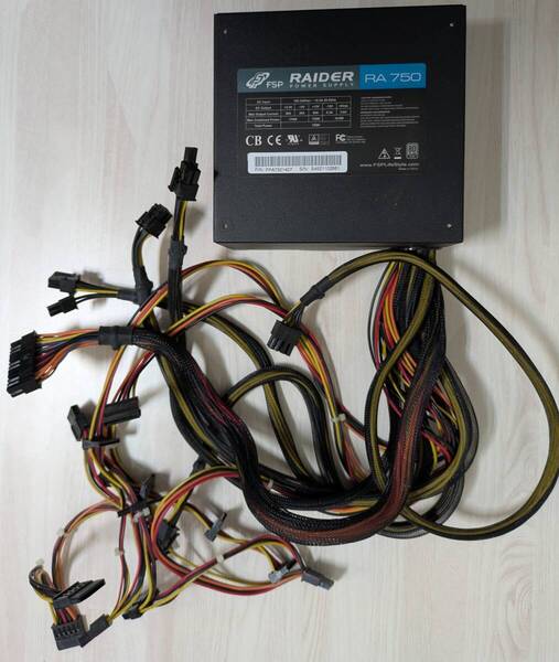 【動作確認済】オウルテック RA-750S 750W PC電源 80PLUS SILVER認証 FSP RAIDERシリーズ