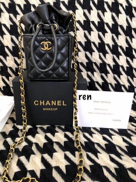 希少新品 CHANEL シャネル ノベルティ ショルダーバッグ ショルダーポシェット ゴールドチェーン ミニバッグ ブラック 訳あり