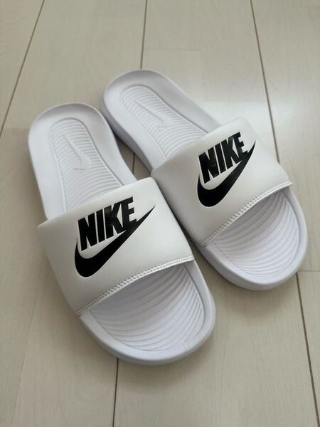 ★送料無料 NIKE ナイキ メンズシャワーサンダル US8 25㎝