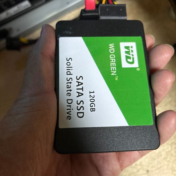 ウェスタンデジタル wd green SSD 120G SATA3 動作確認済 2.5インチ