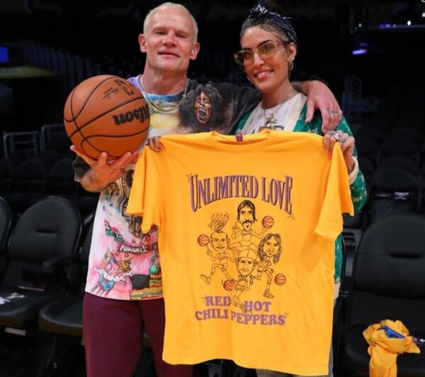 RED HOT CHILI PEPPERS x LAKERS プロモT