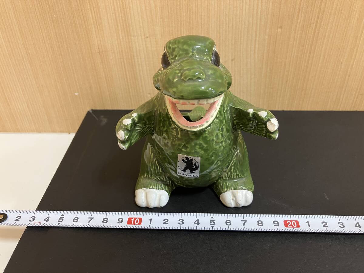 Yahoo!オークション -「灰皿」(ゴジラ、怪獣) (特撮)の落札相場