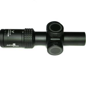 1.5-5.5x20ショートズームスコープ赤緑発光小型コンパクトスコープ新品レッドグリーン 発光 エアガン 電動ガン。