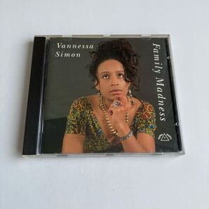 CD Vannessa Simon Family Madness 盤面きれいです(管TMSCL0061)