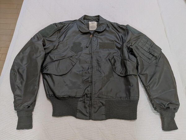 【希少 美品】 米軍 実物 1985 USAF CWU-36P フライト ジャケット Medium M AVIREX ビンテージ 大佐 階級章 パッチ ワッペン 航空自衛隊