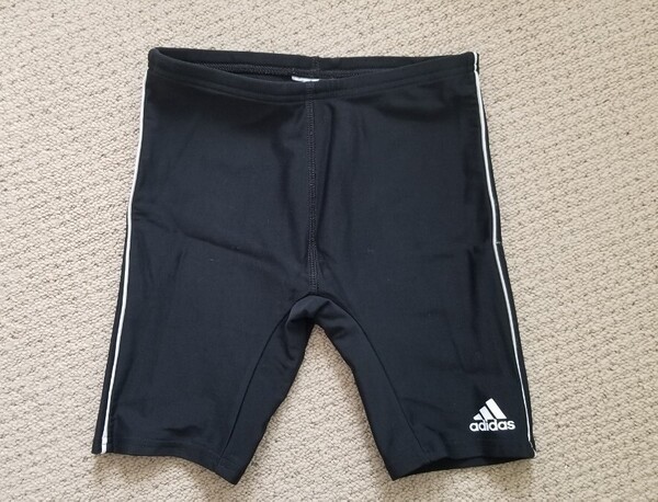 adidas キッズ スイムウェア 水着 130サイズ ジュニア 男の子 競泳 ハーフスパッツ 双子