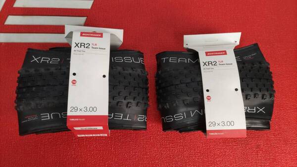 【1回のみ使用/超軽量!!】BONTRAGER XR2 29x3.00 タイヤ2本セット MTB チューブレス 29プラス セミファット ボントレガー TREK トレック