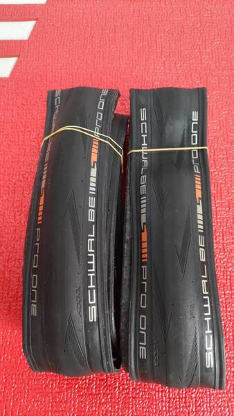 【半シーズンのみ使用】Schwalbe pro one TLE 700x25c 2本セット シュワルベ プロワン チューブレスイージー レディ ロードバイク タイヤ
