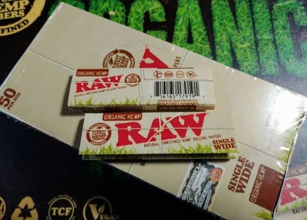 Raw オーガニックヘンプ 無漂白 極薄 ペーパー 50個 1箱 手巻き タバコ用 巻紙 ORGANIC HEMP オーガニック