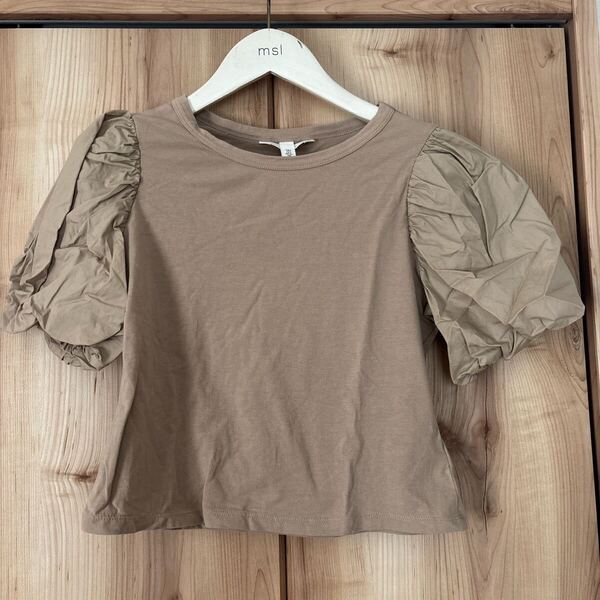 H&M ベージュ パフスリーブ Tシャツ S