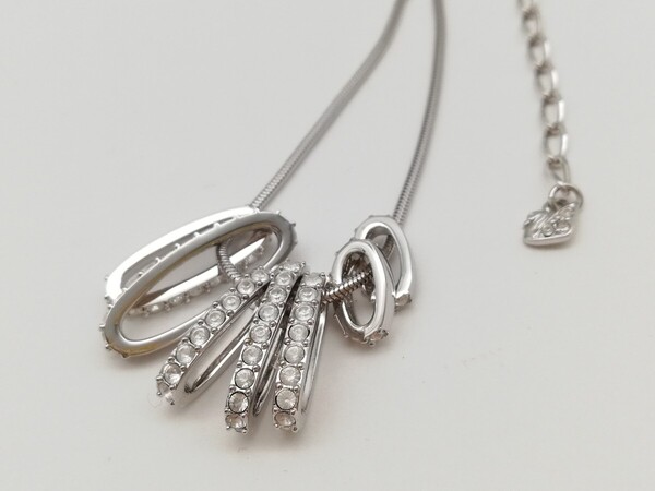 美品 SWAROVSKI ネックレス クリスタル シルバー ペンダント スワロフスキー