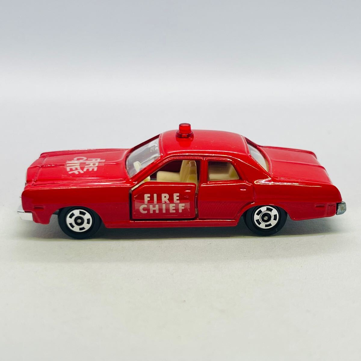 TOMICA　トミカ　ダッジコロネットファイヤーチーフカー箱無し TOMICA トミカ ダッジコロネットファイヤーチーフカー箱無し