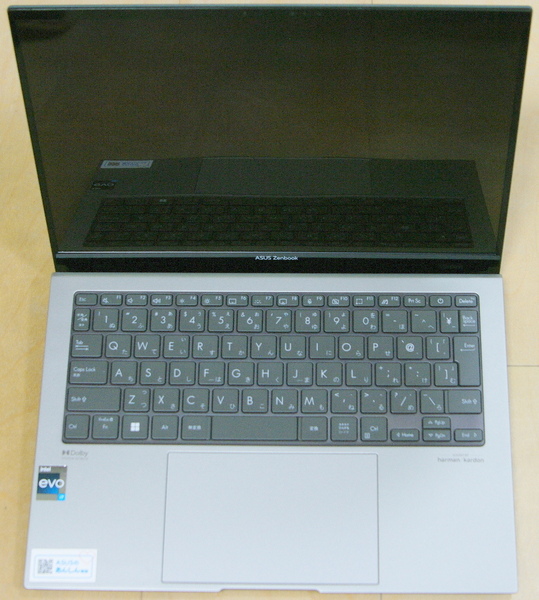 ASUS UX5304VA-NQI7W 13.3 型有機ELパネル/Core i7-1355U/16GB/SSD512GB /バッテリー駆動14.1時間 1年保証付 程度上 送料無料