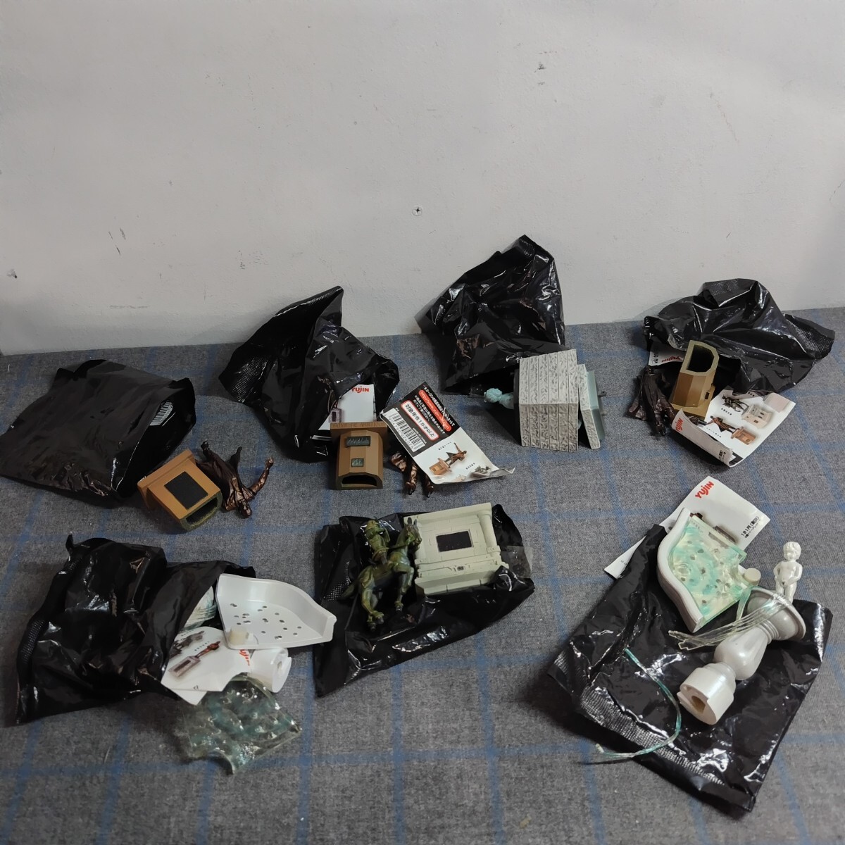 Yahoo!オークション -「こころの像紀行」(フィギュア) の落札