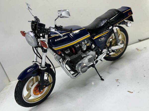 ☆1/12プラモデル☆カワサキZ750FX☆Hカラーカスタム☆塗装済み完成品☆即決送料無料☆