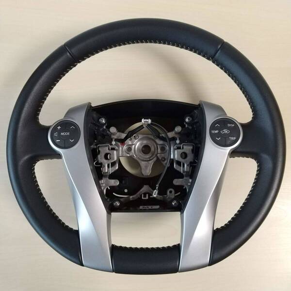 【美品】プリウスZVW30後期 トヨタ純正 本革ステアリング・ブラック本革 シルバーステッチ仕様・PHV35 アルファ アクア