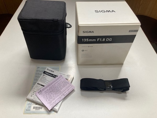 送込!!! 美品 SIGMA Art 135mm F1.8 DG HSM キャノン用 レンズガードおまけつき