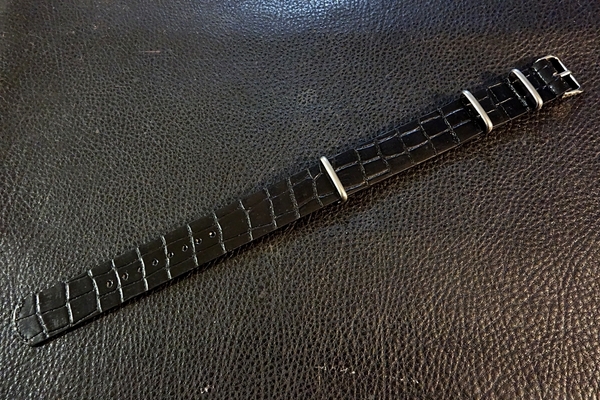 ◆Leather NATO G10Strap◆高品質国産本牛革クロコ型押しカーフ BLACK 19mm カスタムオーダー(バックル) 受注生産 日本製 腕時計ベルト