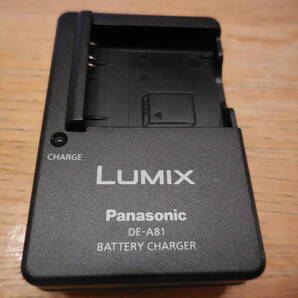 Panasonic パナソニック LUMIX 充電器 DE-A81 中古品