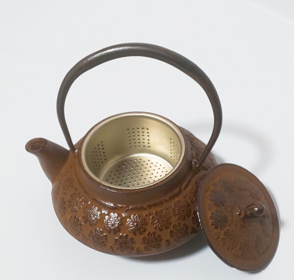 南部鉄瓶 花模様 鉄製急須 金属製フィルター付き 南部鉄器 鉄瓶 急須 茶道具 岩鋳 レトロ 南部鉄瓶 茶器