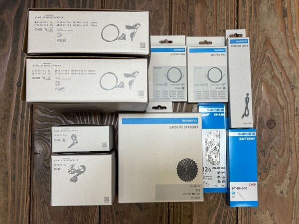 送料無料 新品 箱入 『シマノ 新型アルテグラ コンポセット(クランクとローター除く)8100系 di2 ディスクブレーキ グループセット 10点』
