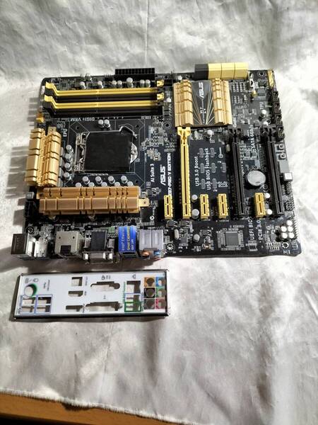 ★ASUS Z87-Pro(V EDITION) LGA1150 Z87 ATXマザ●マザーボード