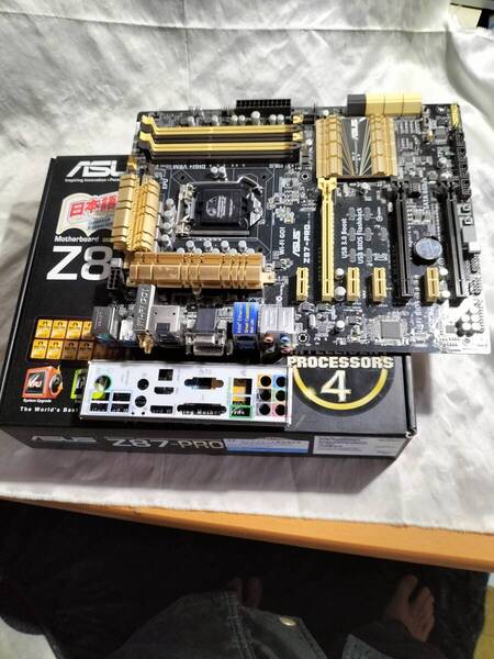 ★ASUS Z87-Pro LGA1150 Z87 ATXマザ●マザーボード
