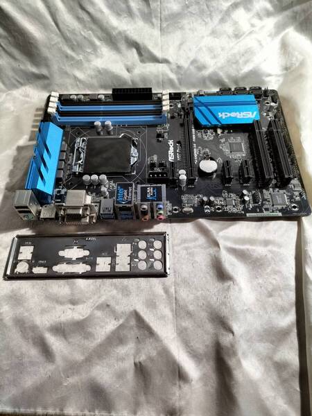 ★ASROCK H97 Pro4 LGA1150 H97 ATXマザ●マザーボード