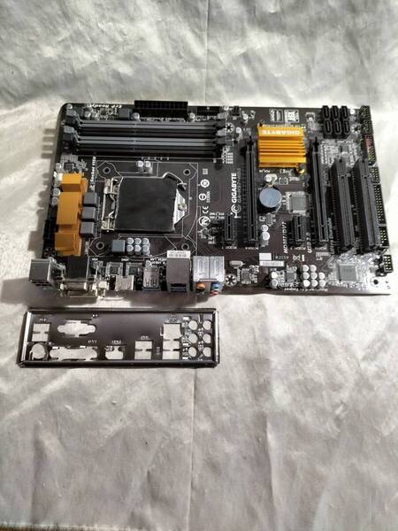 ★GIGABYTE GA-H97-HD3 LGA1150 H97 ATXマザ●マザーボード②