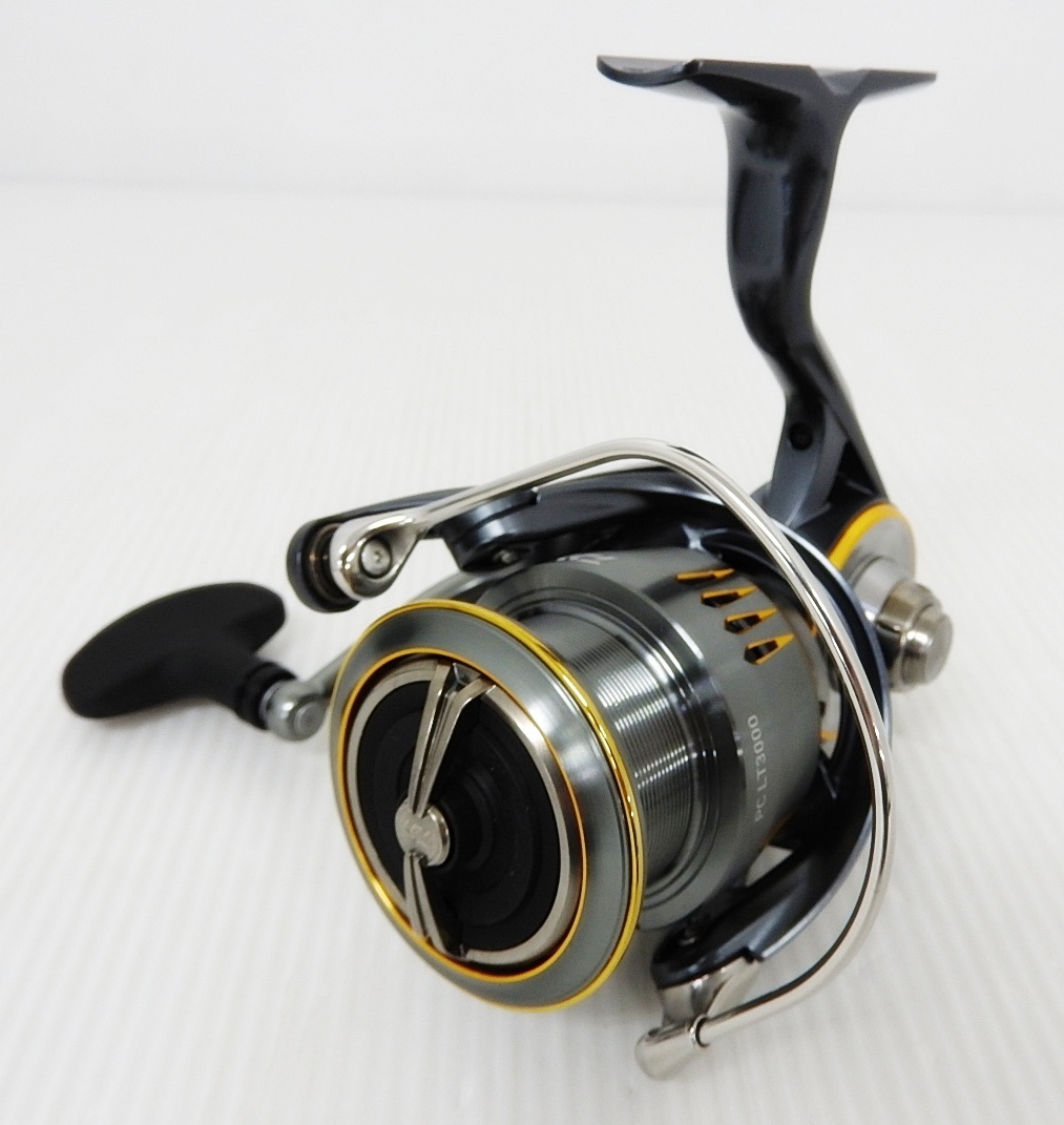 【中古品極美品】ダイワ　23エアリティ　PC LT3000-XH DAIWA（釣り） ダイワ スピニングリール 23エアリティ PC LT3000