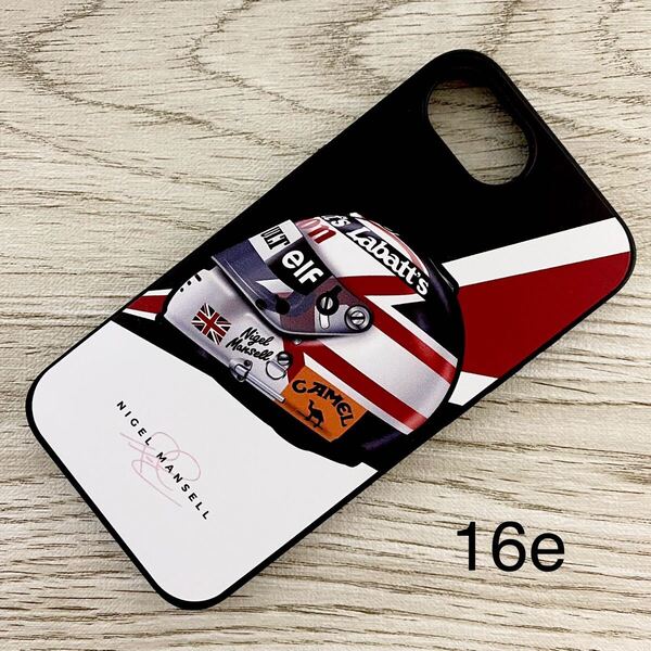 ナイジェル・マンセル ヘルメット iPhone 16e ケース F1 ウィリアムズ ロータス マクラーレン フェラーリ 国旗 スマホ