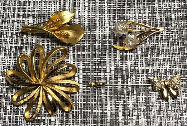 SWAROVSKI スワロフスキー CORO コロ HANAEMORIハナエモリ その他 ブローチ 4点セット 【Y1007】